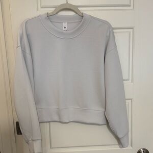 Softstreme Lulu lemon crew neck in color light vapor